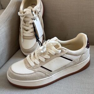 NWT Zara Combination Sneakers OFF WHITE - Tan and Wine trim US 8 = EU 39. NEW